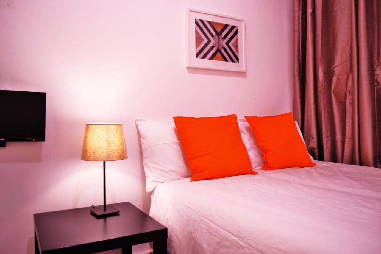 The Lion Head Hotel London Exterior photo